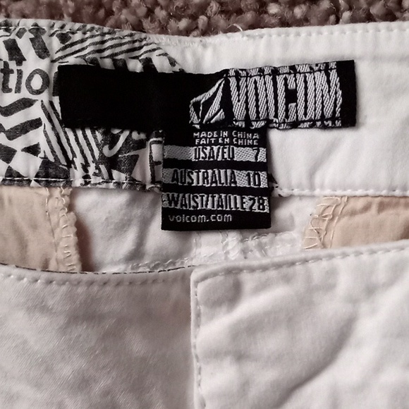 Volcom Shorts - Picture 5 of 5